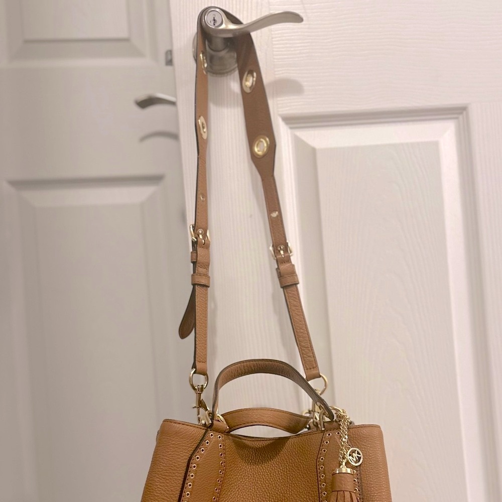 Michael Kors Brown Leather Tote Bag.         Large Size - Picture 2 of 8